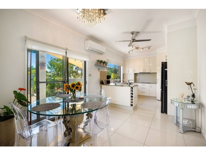 52 Binalong Drive, Ashmore QLD 4214