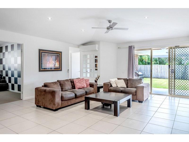 15 Bushgum Crescent, Upper Coomera QLD 4209