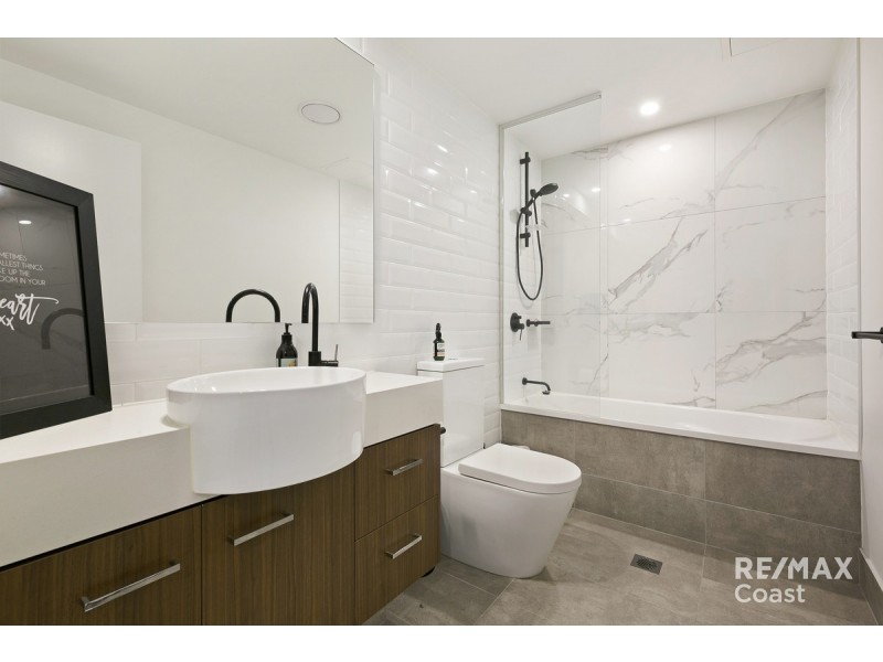 3120/397 Christine Avenue, Varsity Lakes QLD 4227