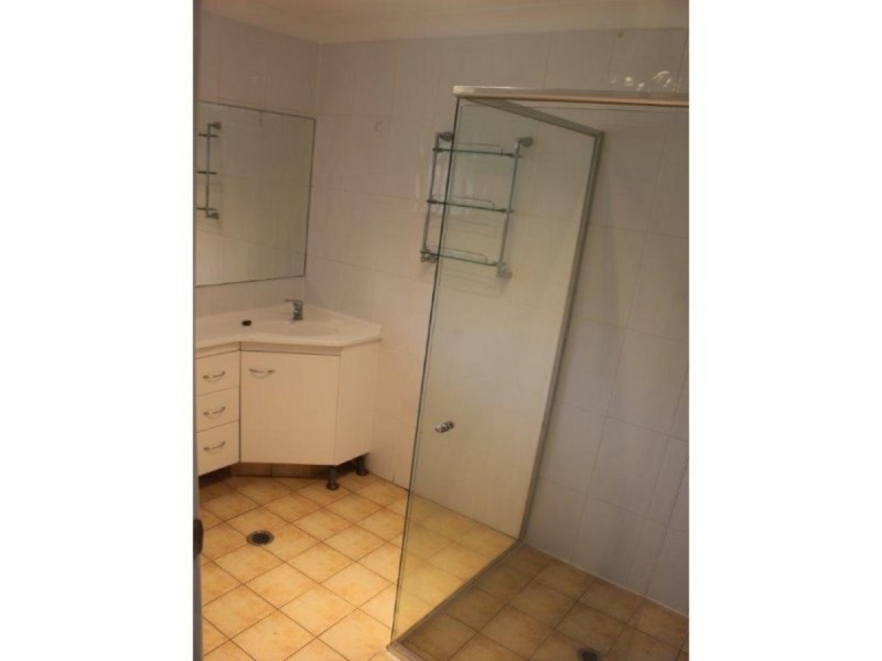 102 Whiting Street, Labrador QLD 4215