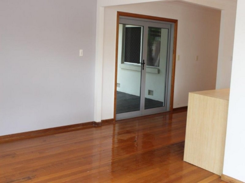 102 Whiting Street, Labrador QLD 4215