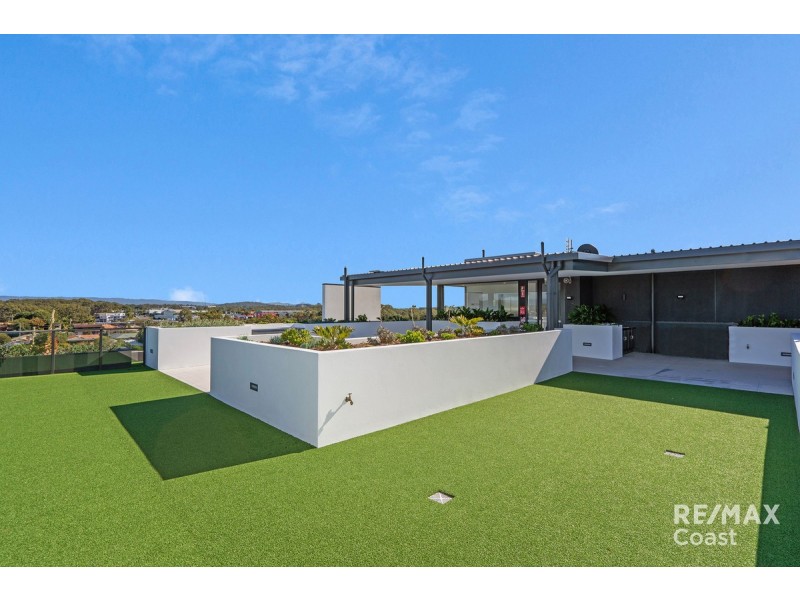 24/137 Eugaree Street, Southport QLD 4215