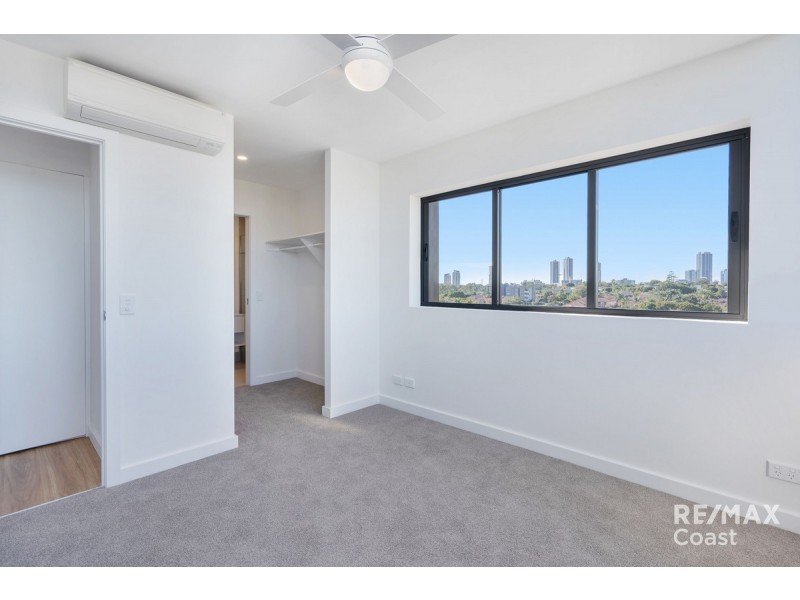 24/137 Eugaree Street, Southport QLD 4215