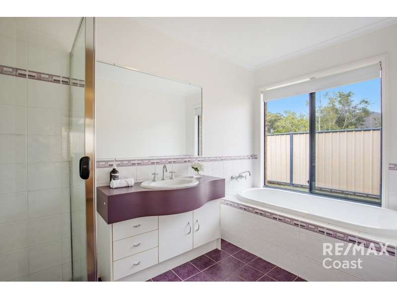 64 Coachwood Drive, Molendinar QLD 4214