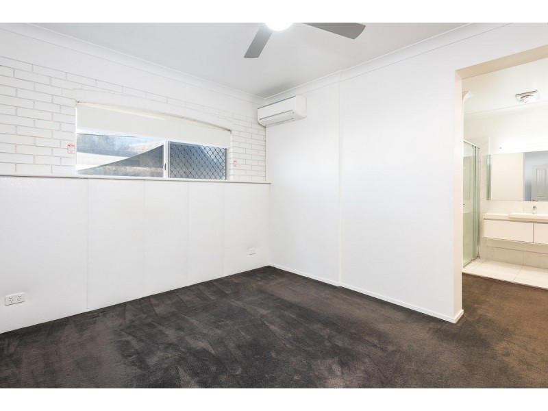 400 Bayview Street, Paradise Point QLD 4216