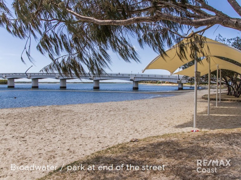 400 Bayview Street, Paradise Point QLD 4216