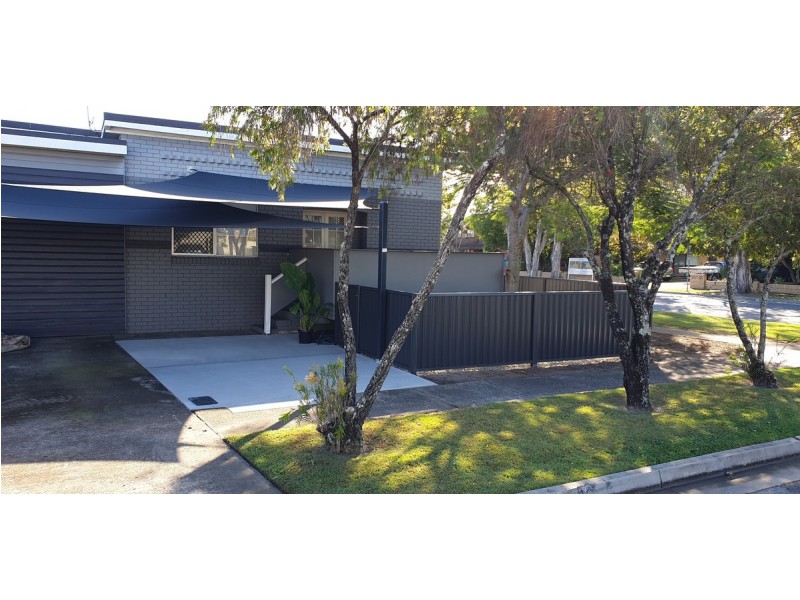 400 Bayview Street, Paradise Point QLD 4216
