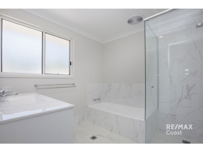 12/14 Liam Court, Labrador QLD 4215