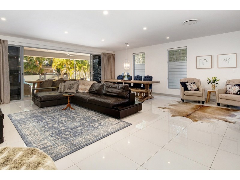 8006b Vista Drive, Benowa QLD 4217