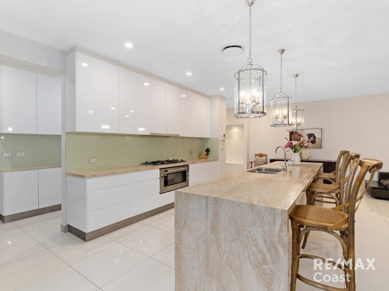 8006b Vista Drive, Benowa QLD 4217