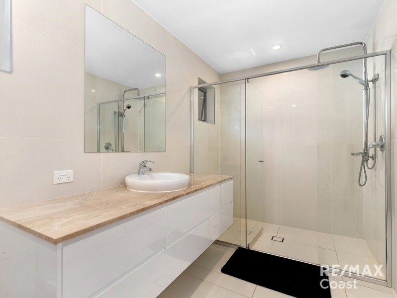 8006b Vista Drive, Benowa QLD 4217