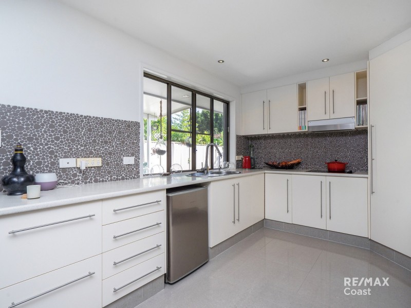 1 Tekapo Street, Broadbeach Waters QLD 4218