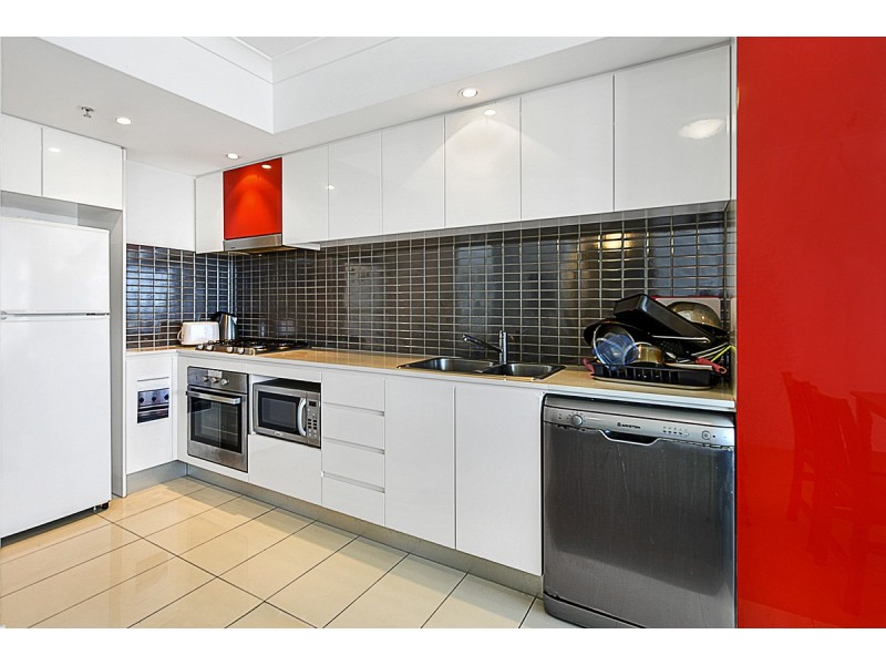 21203/5 Lawson Street, Southport QLD 4215