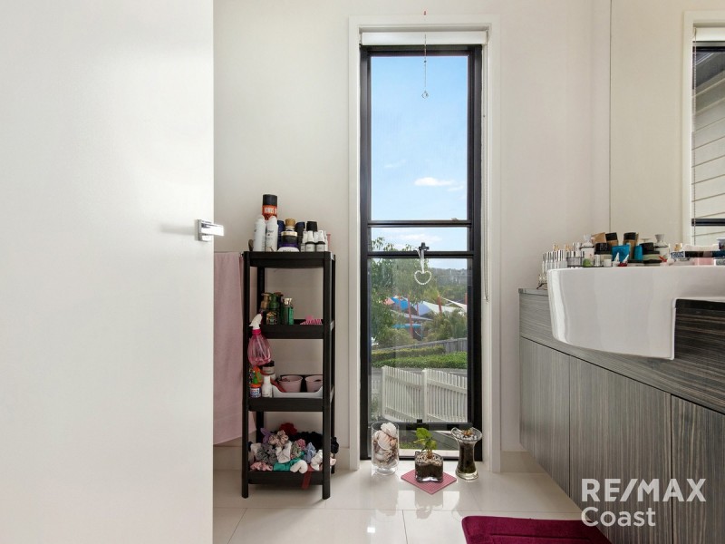 9/14 Norris Street, Pacific Pines QLD 4211