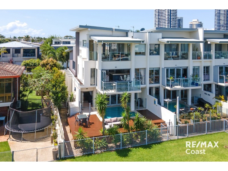 4/10 Ray Street, Runaway Bay QLD 4216