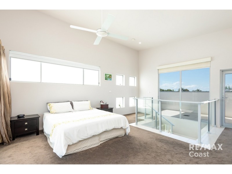 4/10 Ray Street, Runaway Bay QLD 4216