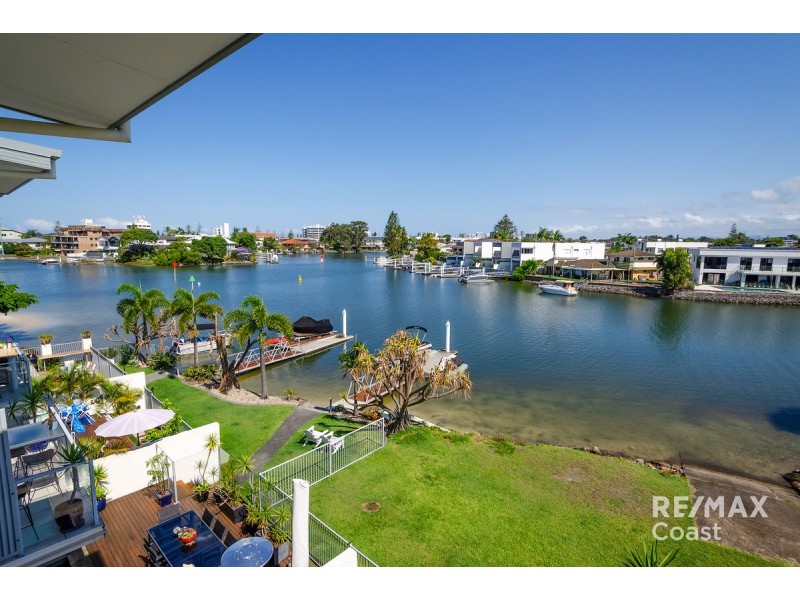 4/10 Ray Street, Runaway Bay QLD 4216