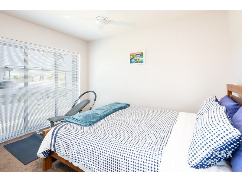 4/10 Ray Street, Runaway Bay QLD 4216