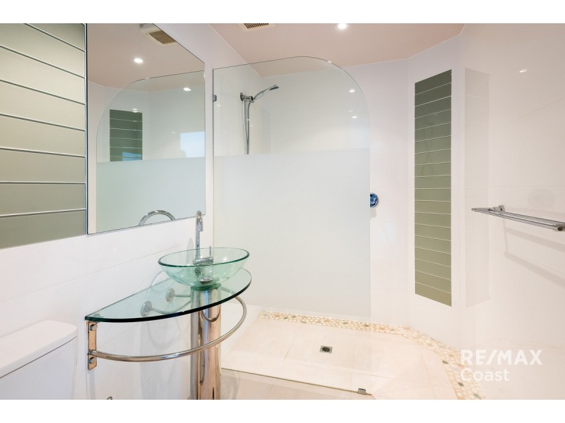 4/10 Ray Street, Runaway Bay QLD 4216