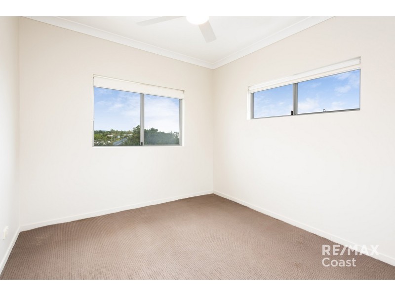 22/12-18 Bayview Street, Runaway Bay QLD 4216