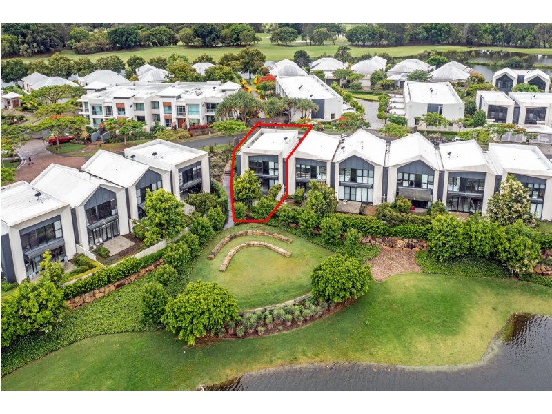 68 Peninsula Drive, Robina QLD 4226