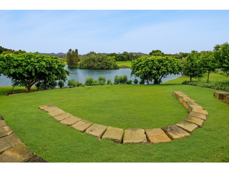 68 Peninsula Drive, Robina QLD 4226