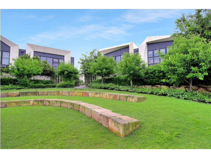 68 Peninsula Drive, Robina QLD 4226