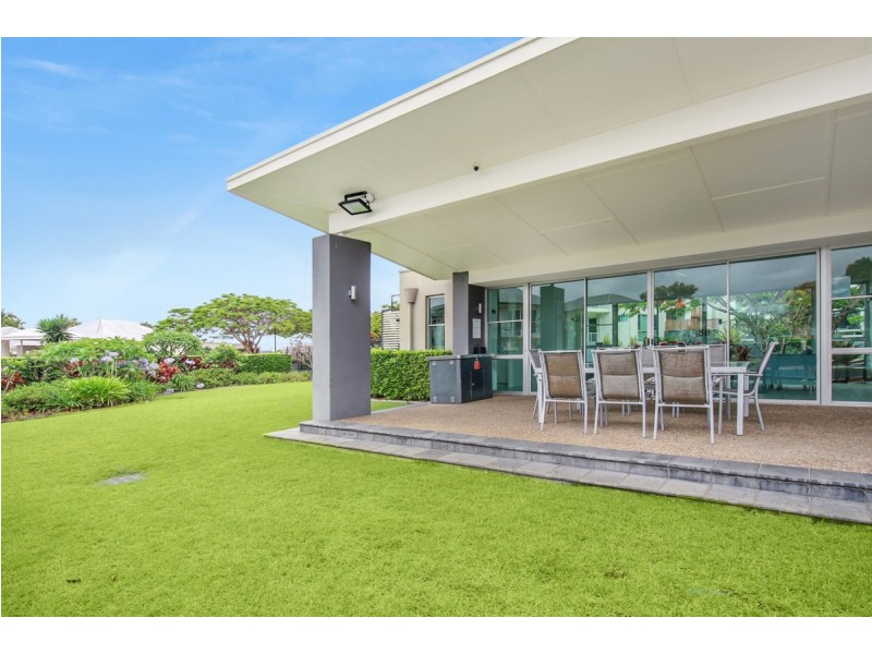 68 Peninsula Drive, Robina QLD 4226