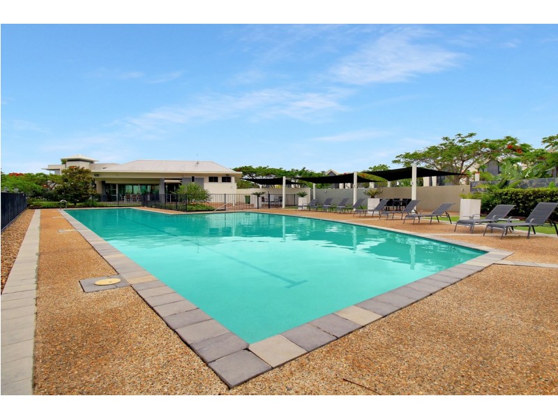 68 Peninsula Drive, Robina QLD 4226