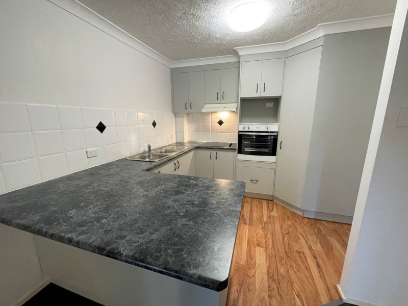 2/28 Sykes Court, Southport QLD 4215