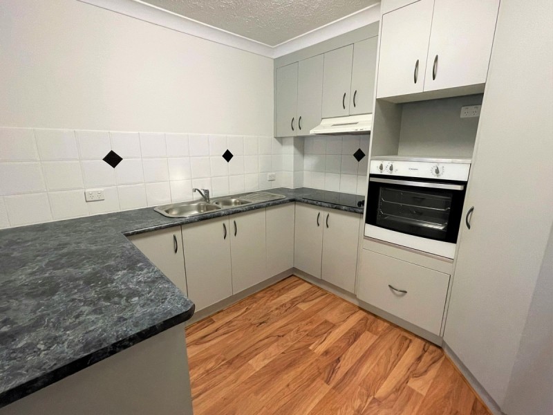 2/28 Sykes Court, Southport QLD 4215