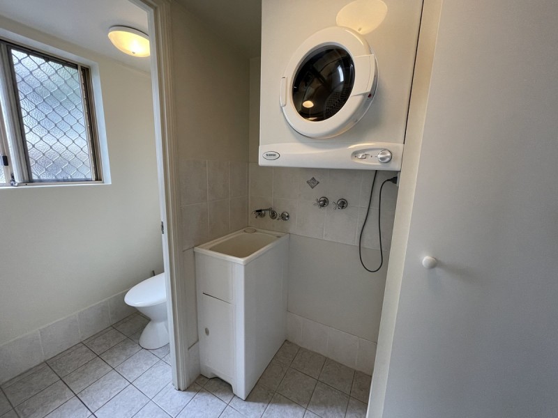 2/28 Sykes Court, Southport QLD 4215