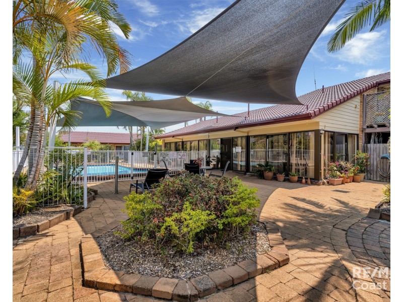 8/35 St Kevins Avenue, Benowa QLD 4217