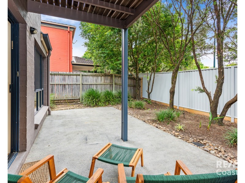 105/31 Archipelago Street, Pacific Pines QLD 4211