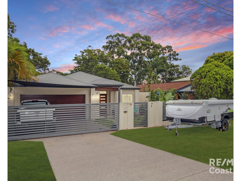 42 Terrigal Crescent, Southport QLD 4215