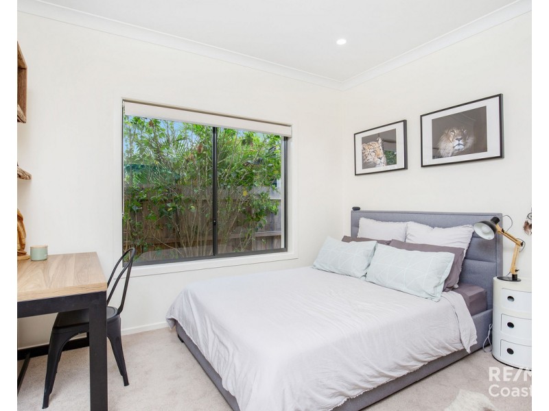 42 Terrigal Crescent, Southport QLD 4215