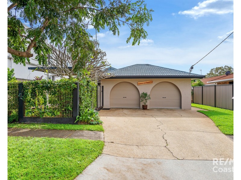 29 Errol Avenue, Paradise Point QLD 4216