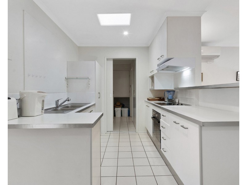 2/17 Hentdale Court, Labrador QLD 4215