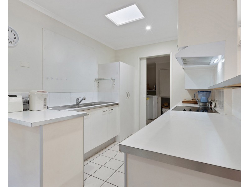 2/17 Hentdale Court, Labrador QLD 4215