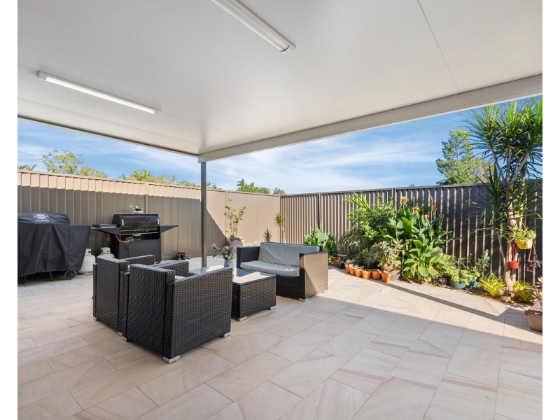 2/17 Hentdale Court, Labrador QLD 4215