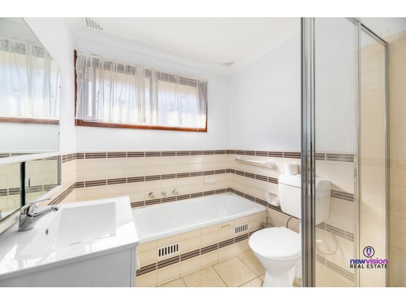 1 Newry Place, Quakers Hill NSW 2763