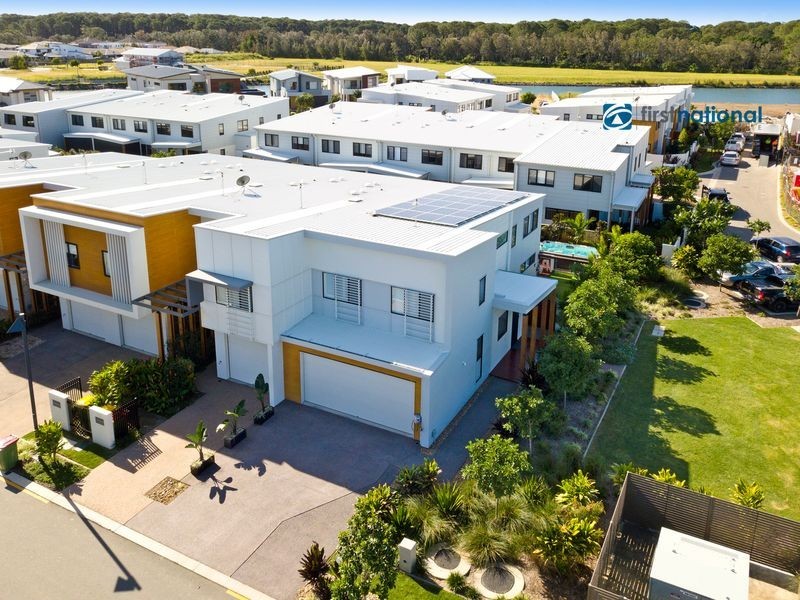 124 North Quay Circuit, Hope Island QLD 4212