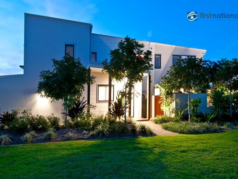 124 North Quay Circuit, Hope Island QLD 4212