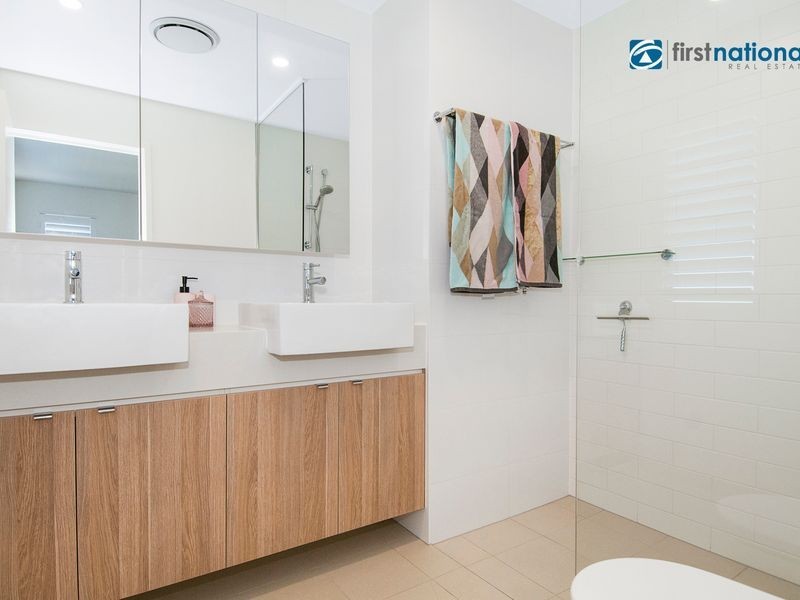 124 North Quay Circuit, Hope Island QLD 4212