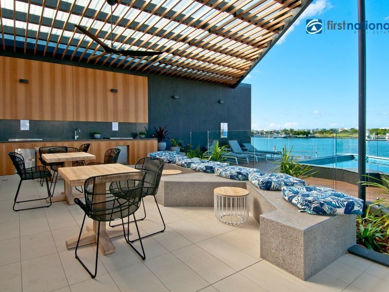 124 North Quay Circuit, Hope Island QLD 4212