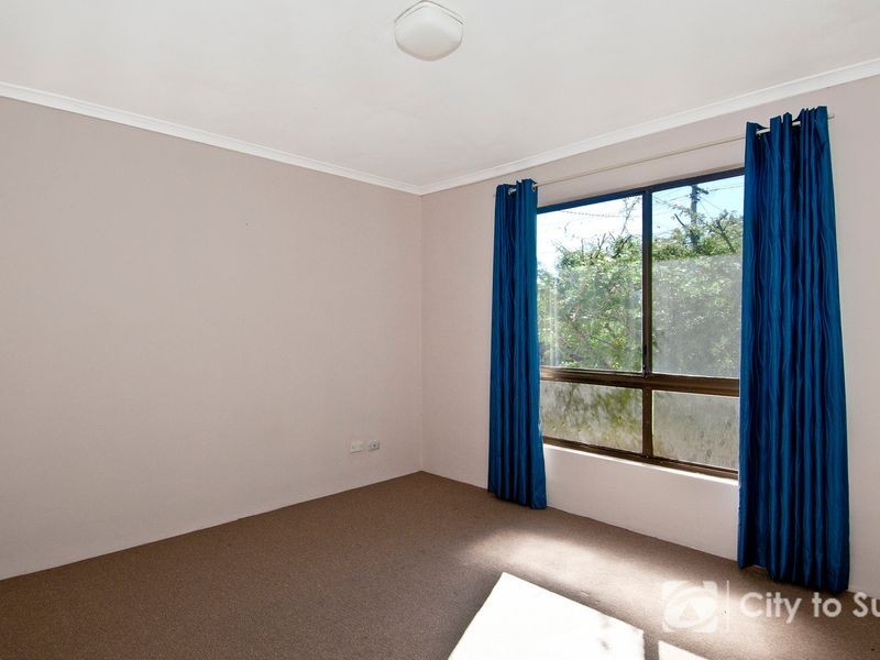 105 Waratah Drive, Crestmead QLD 4132