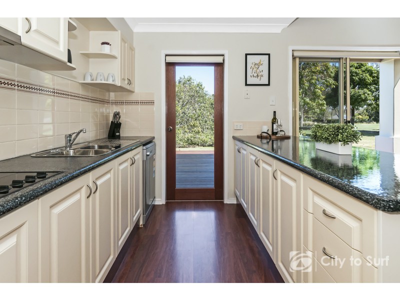 8120 Magnolia Gardens Court, Hope Island QLD 4212