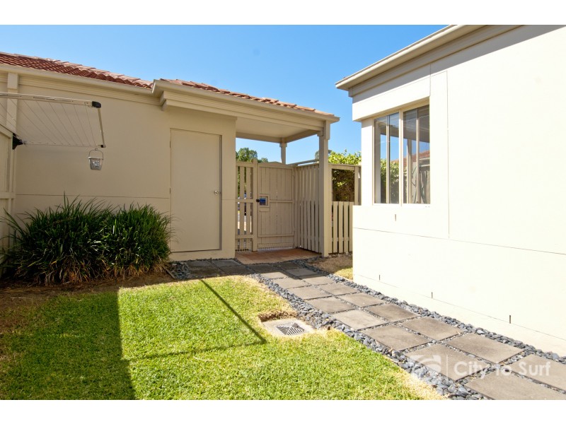 8120 Magnolia Gardens Court, Hope Island QLD 4212