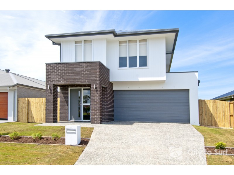 9 Greenview Circuit, Arundel QLD 4214