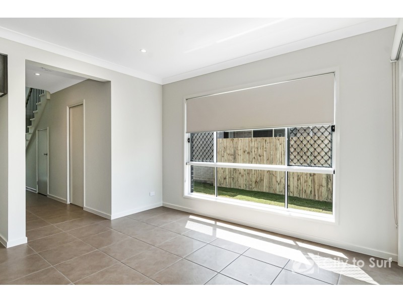 9 Greenview Circuit, Arundel QLD 4214